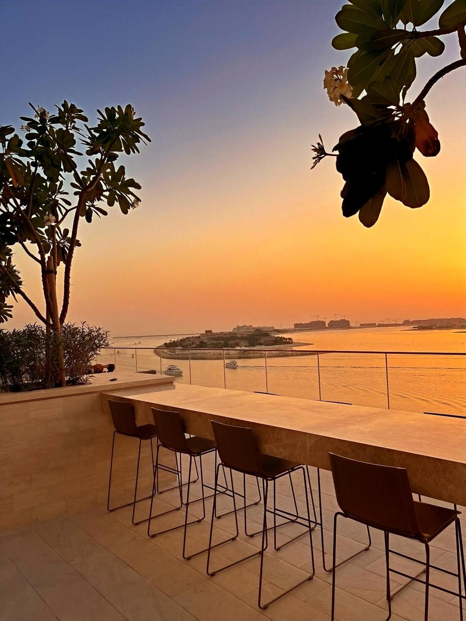 Ultra Luxury | Private + Infinity Pool Apartment *