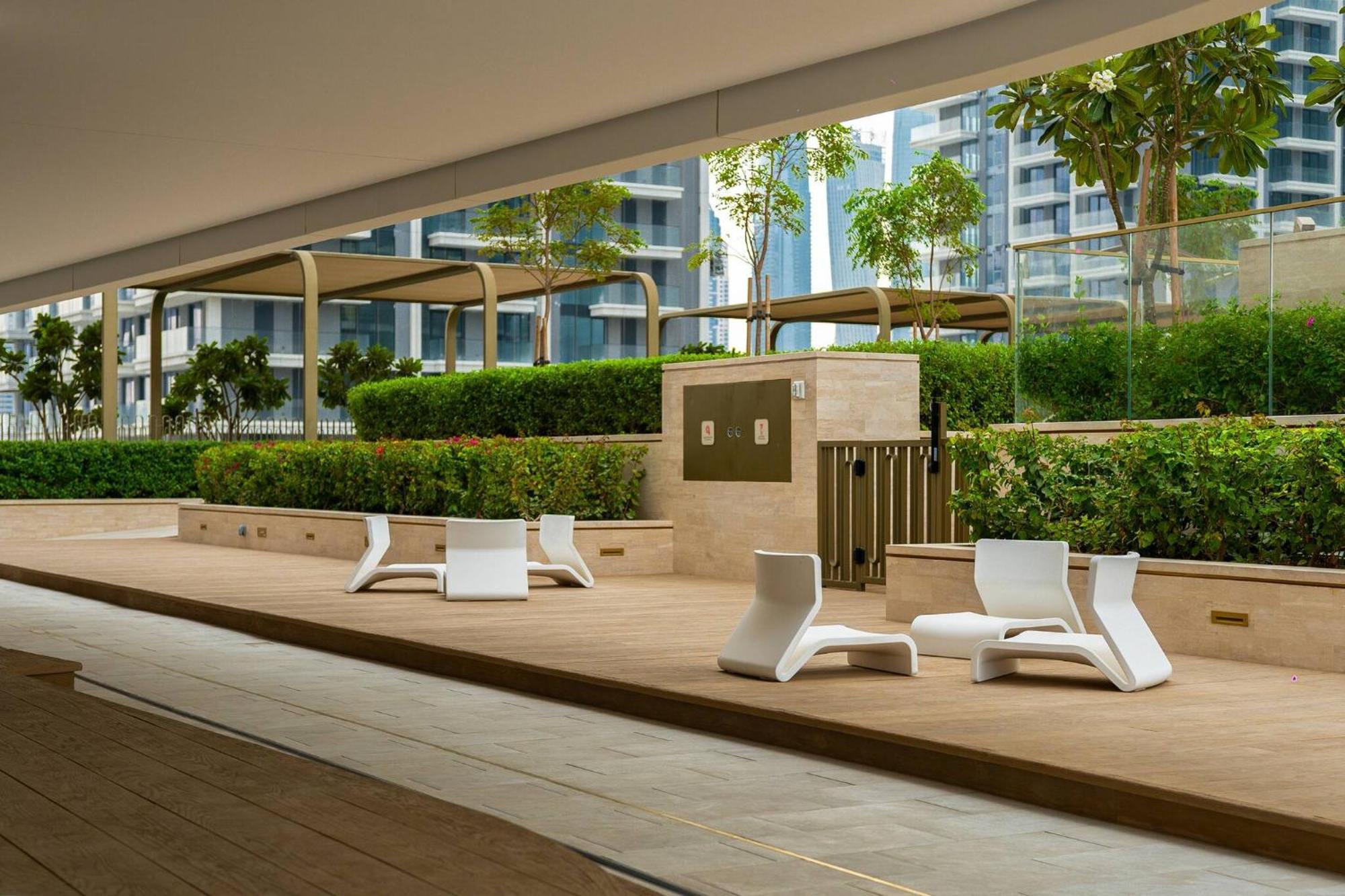 Ultra Luxury | Private + Infinity Pool * Dubai