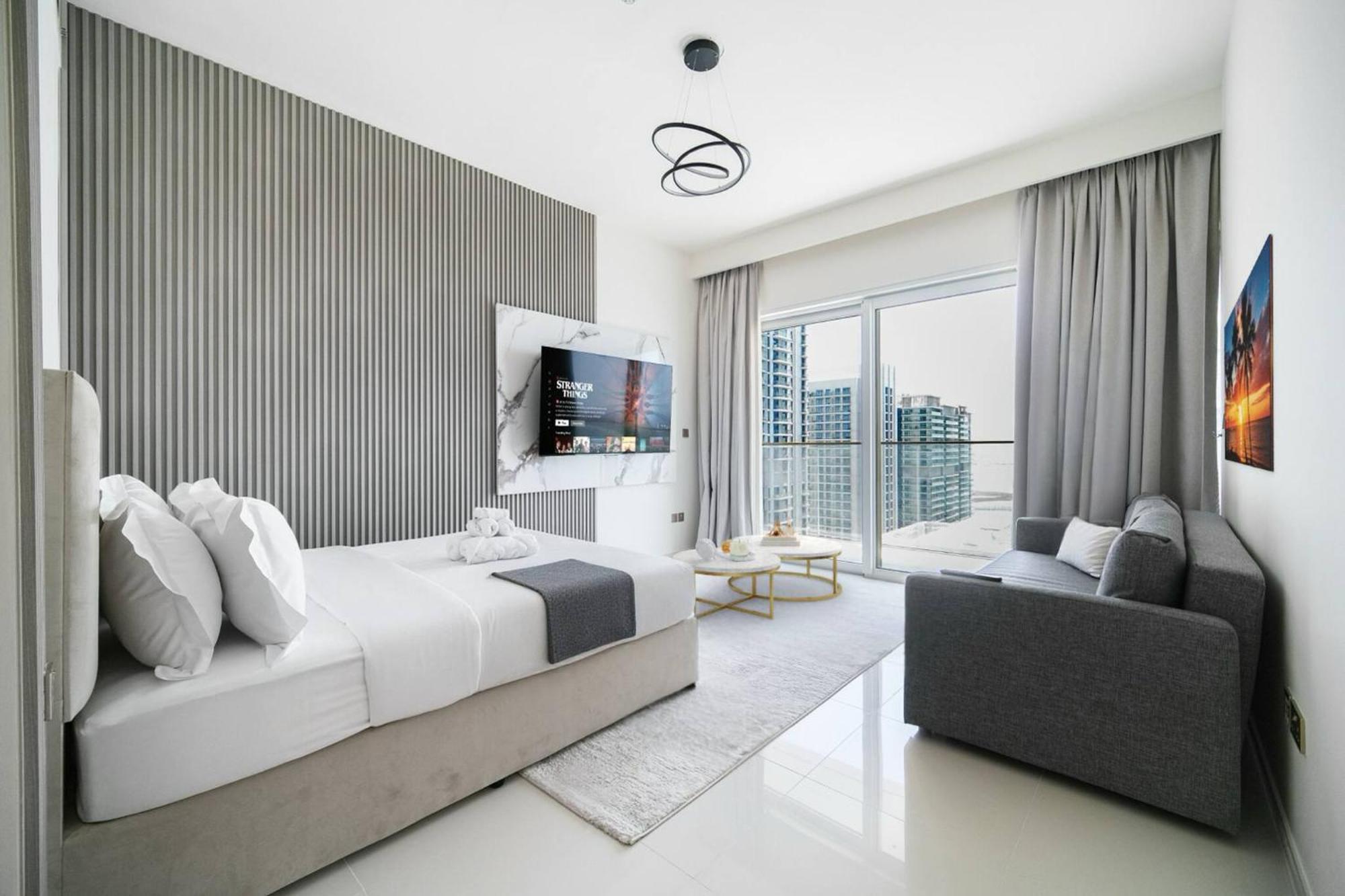 Ultra Luxury | Private + Infinity Pool Dubai