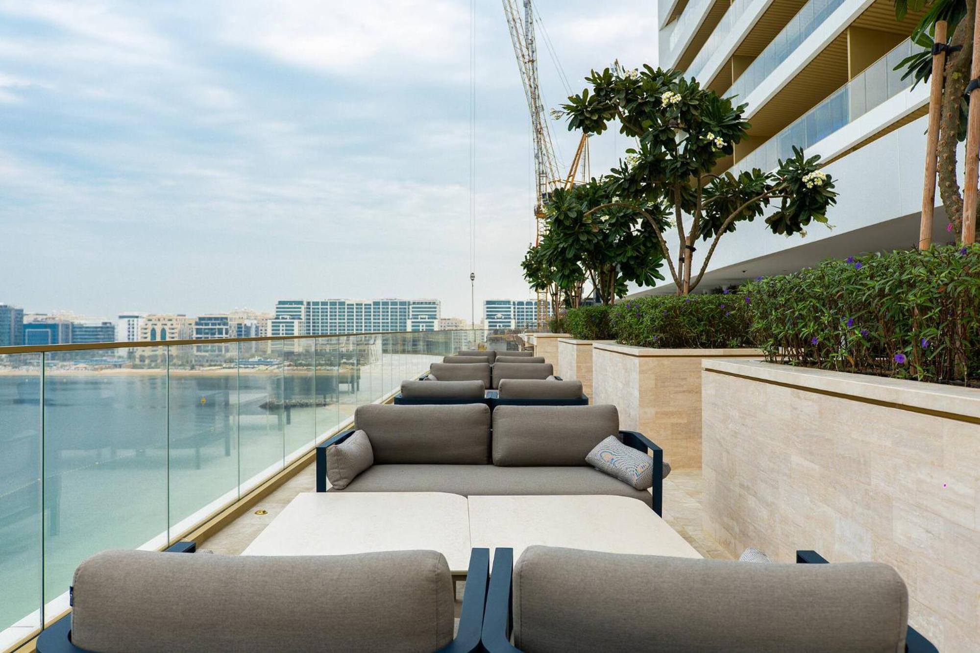 Ultra Luxury | Private + Infinity Pool Apartment Dubai